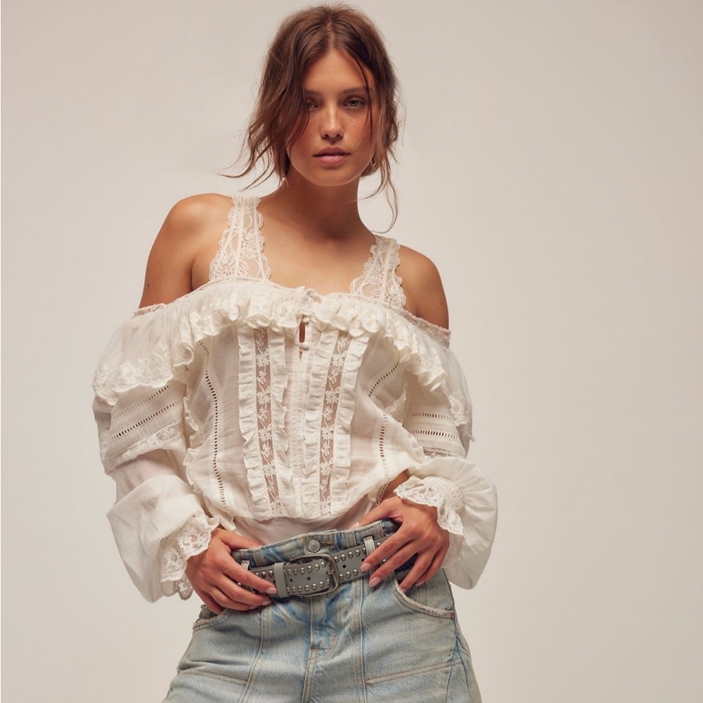 ISO FREE PEOPLE HOMESTEAD BODYSUIT
